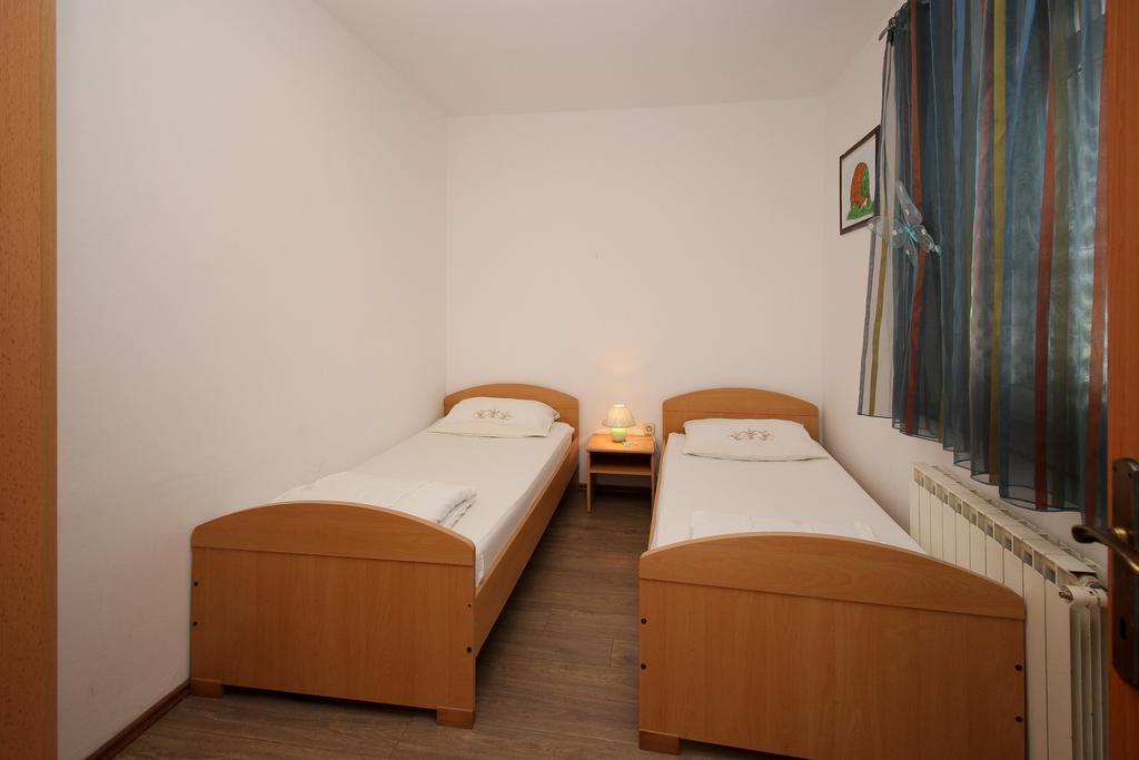 سيلو Apartment Drazen الغرفة الصورة